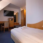 Viktoria Duesseldorf-neuss - Self Check-in 3*