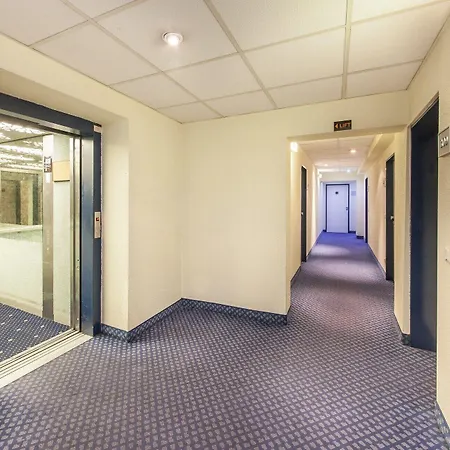 Viktoria Duesseldorf-neuss - Self Check-in 3*