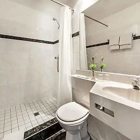 ホテル Viktoria Duesseldorf-neuss - Self Check-in 3*